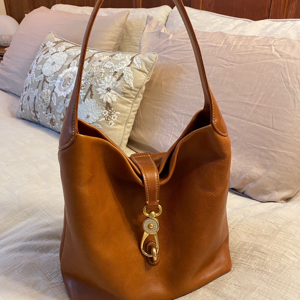 Dooney and Bourke shoulder bag